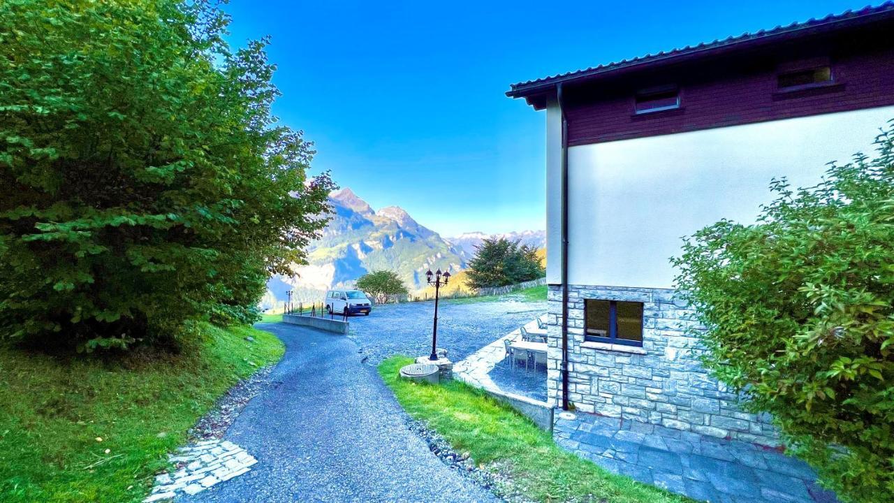 Family & Mountain Lodge C'Est La Vie Hasliberg Exterior photo