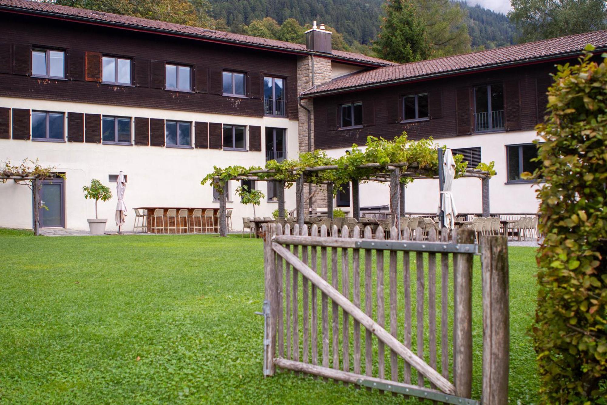 Family & Mountain Lodge C'Est La Vie Hasliberg Exterior photo