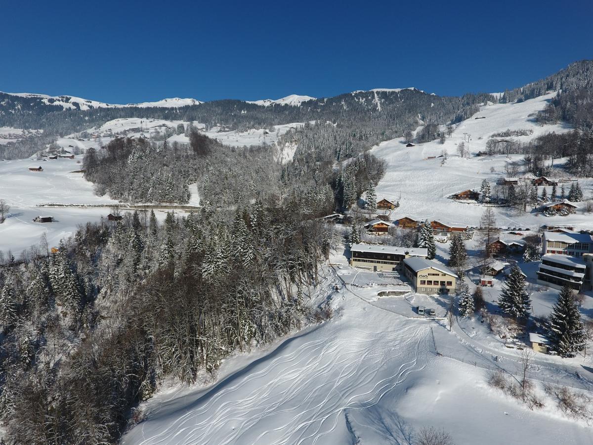 Family & Mountain Lodge C'Est La Vie Hasliberg Exterior photo